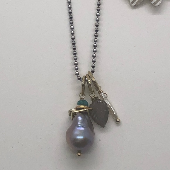 Lulu Design Pearl and Quartz Necklace - Picture 3 of 11